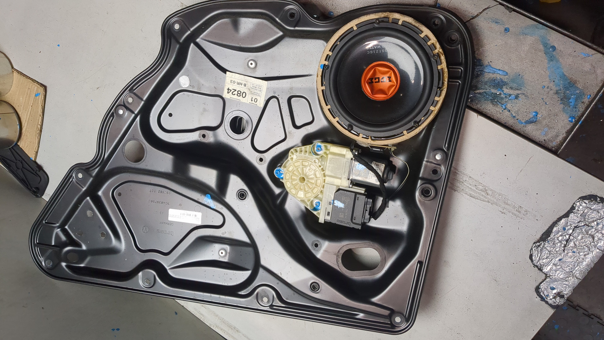 Стеклоподъемник электр. задний правый