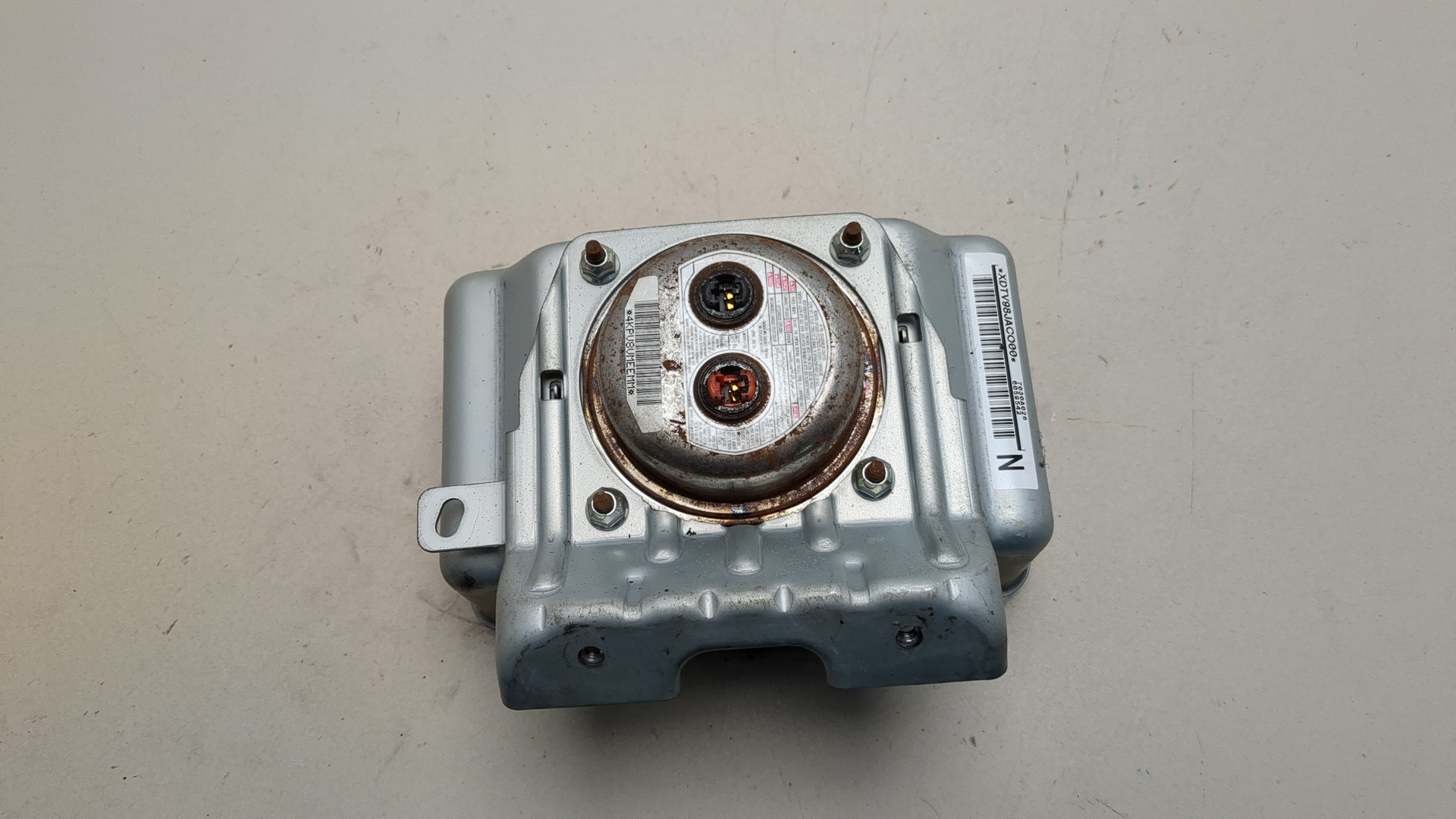 Подушка безопасности пассажирская (в торпедо)