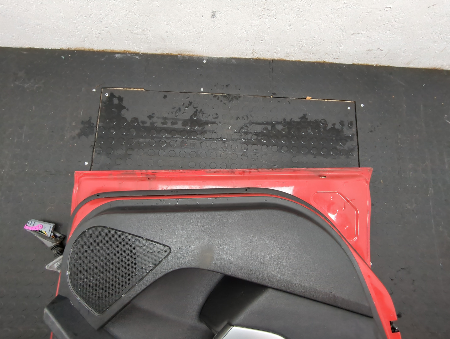 Дверь передняя левая