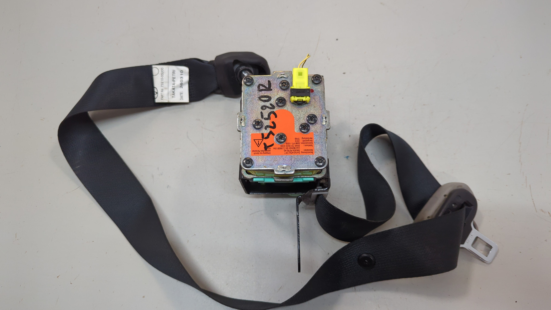 Ремень безопасности