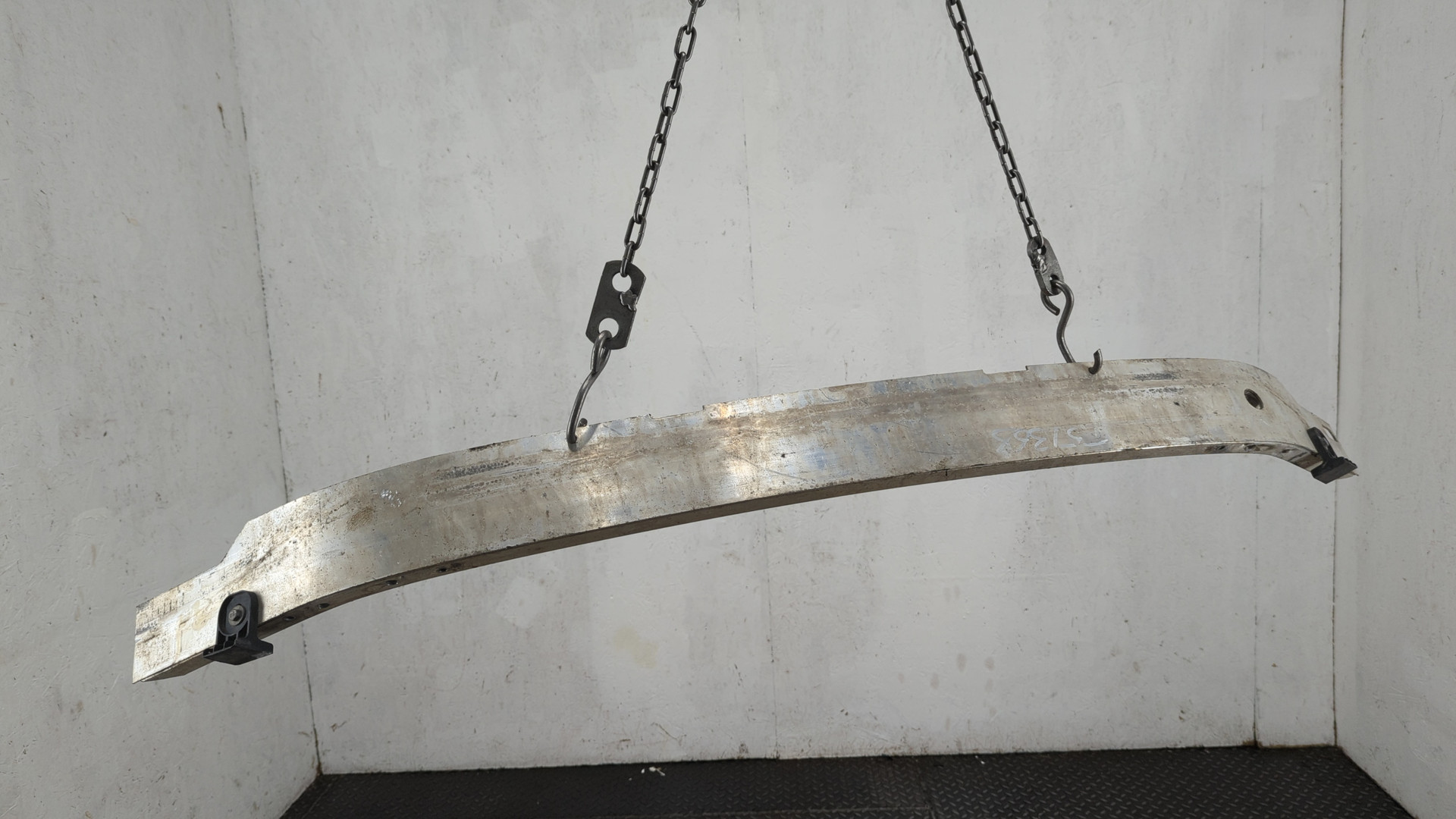 Усилитель переднего бампера