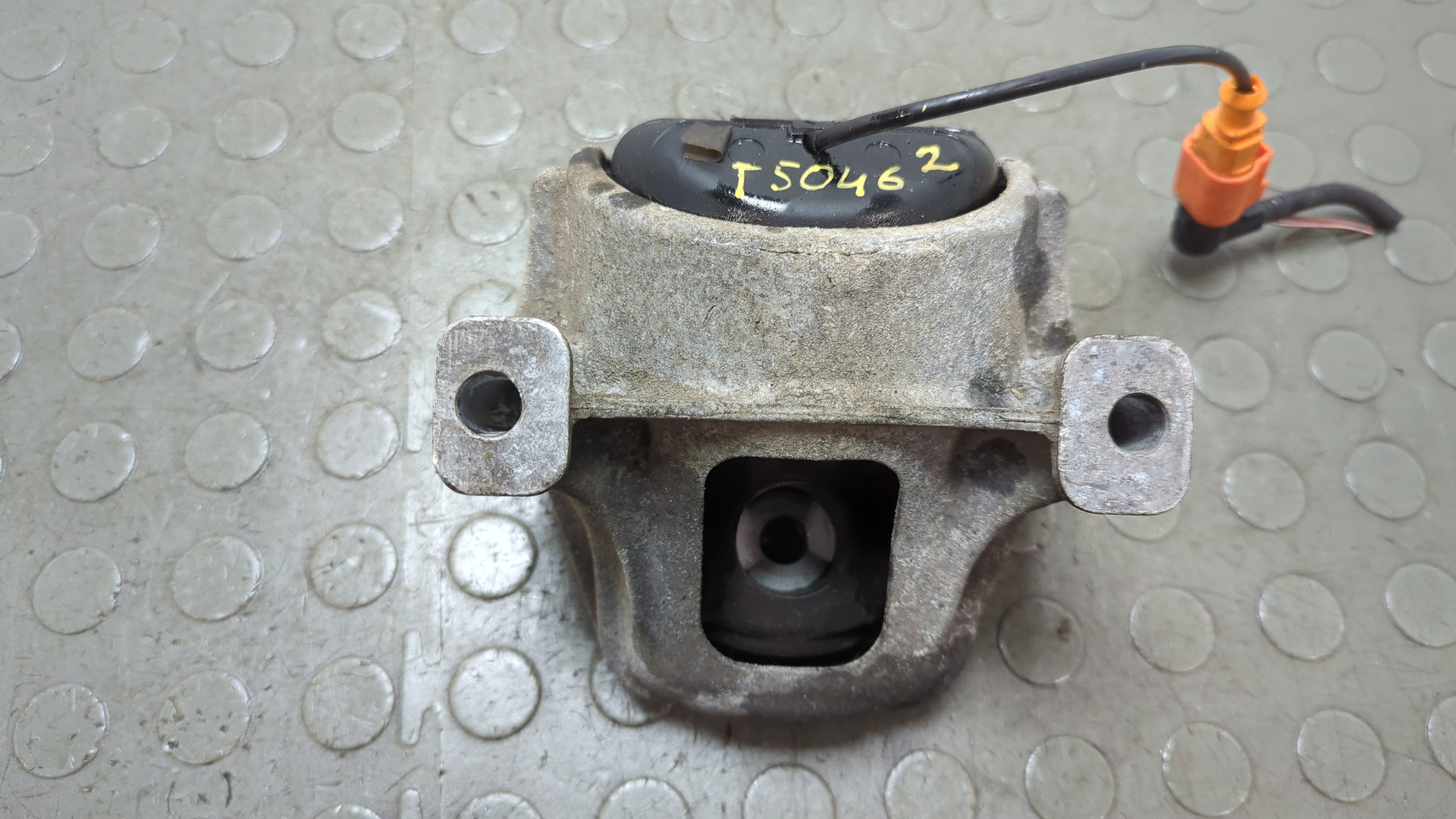 Опора двигателя