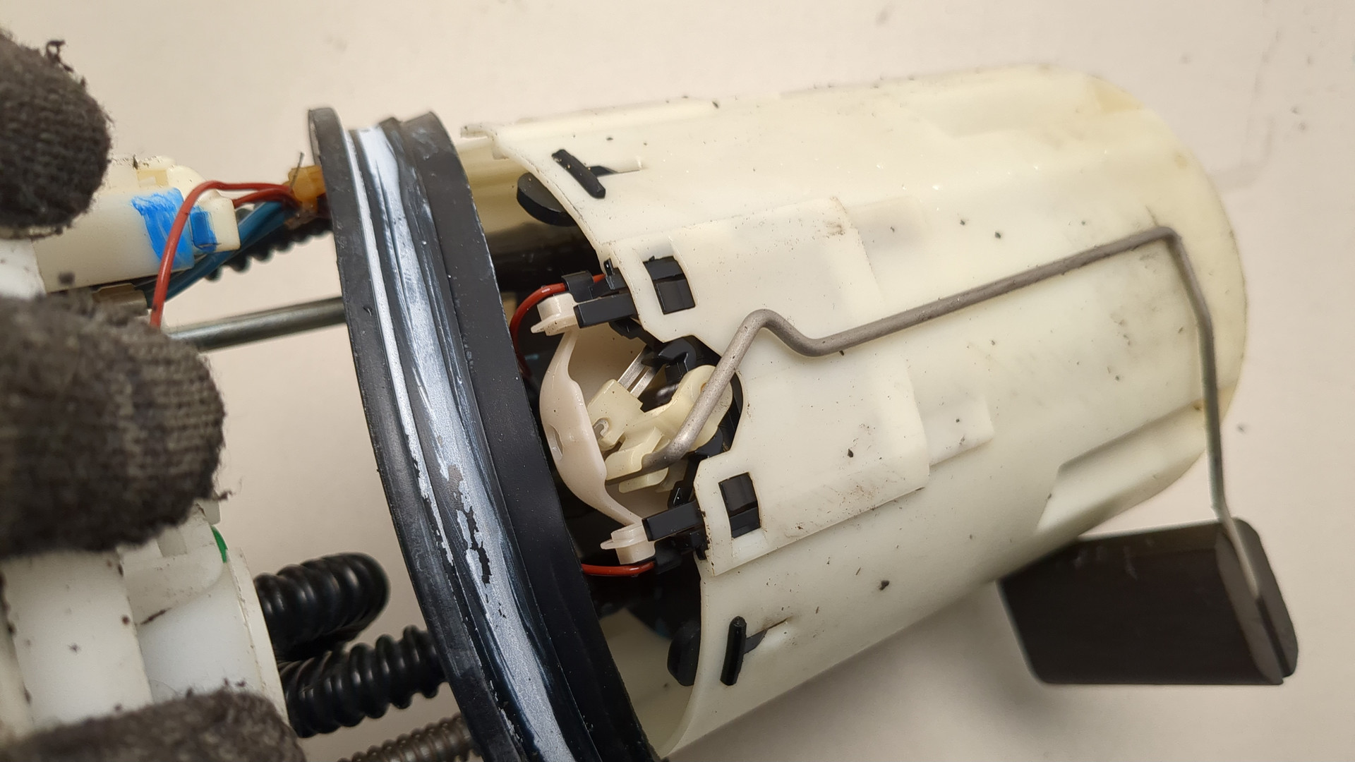 Насос топливный электрический