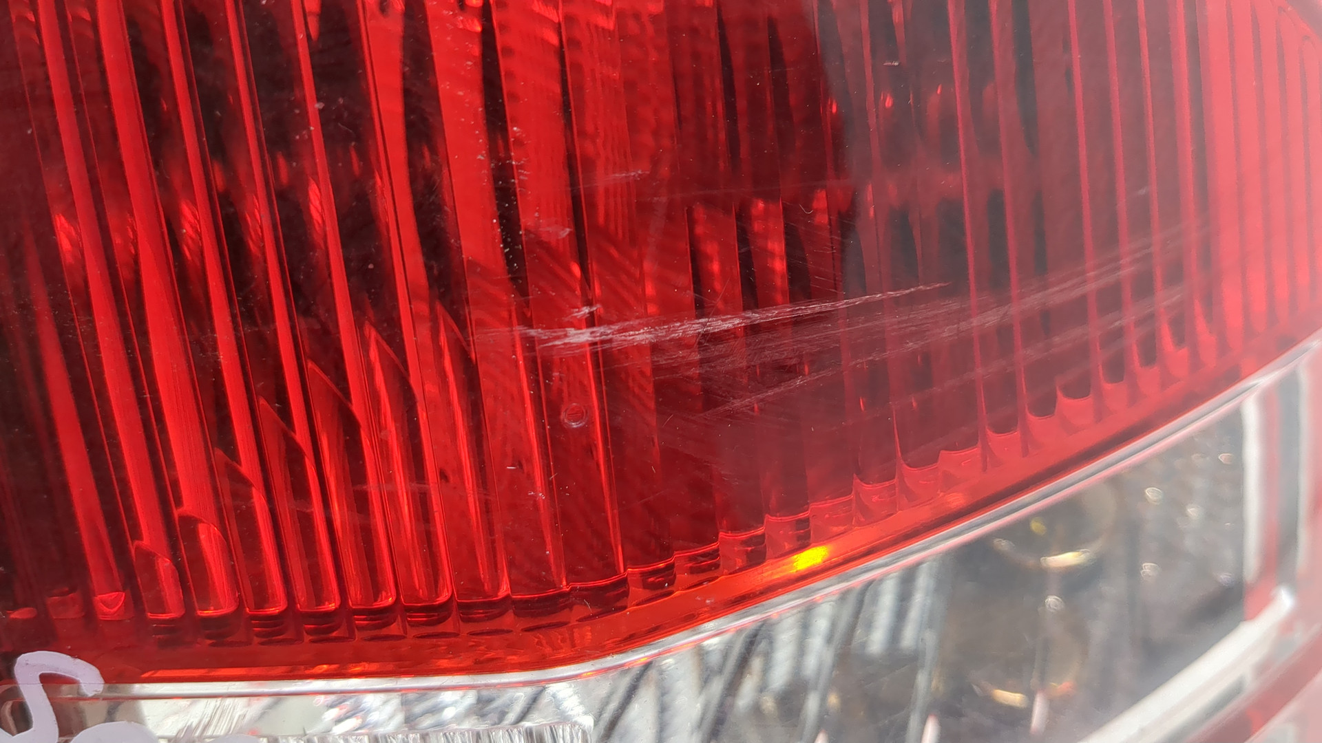 Фонарь задний правый