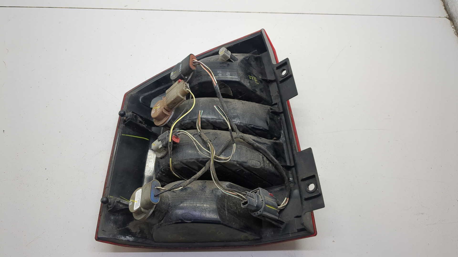 Фонарь задний правый