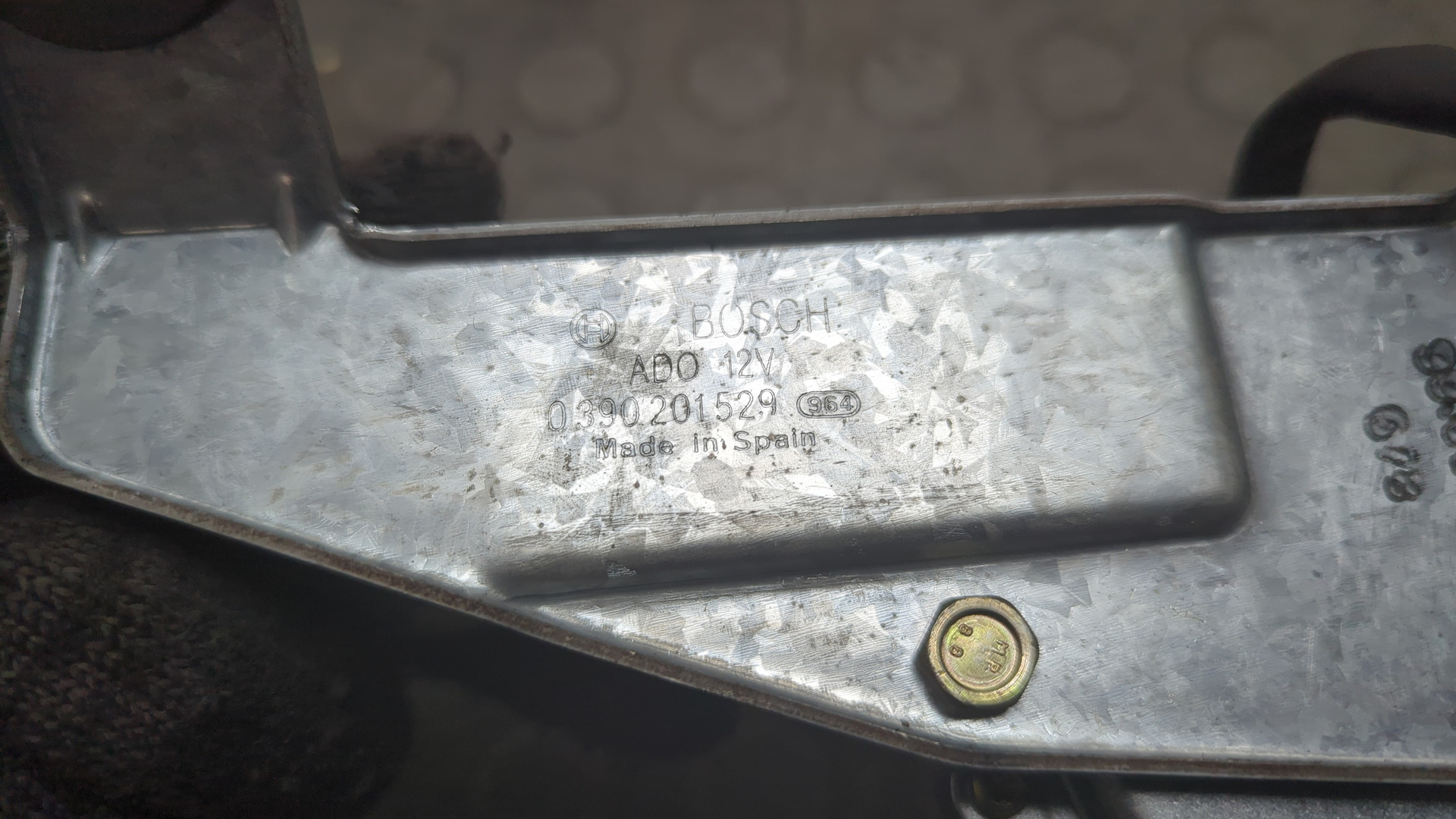 Моторчик стеклоочистителя задний