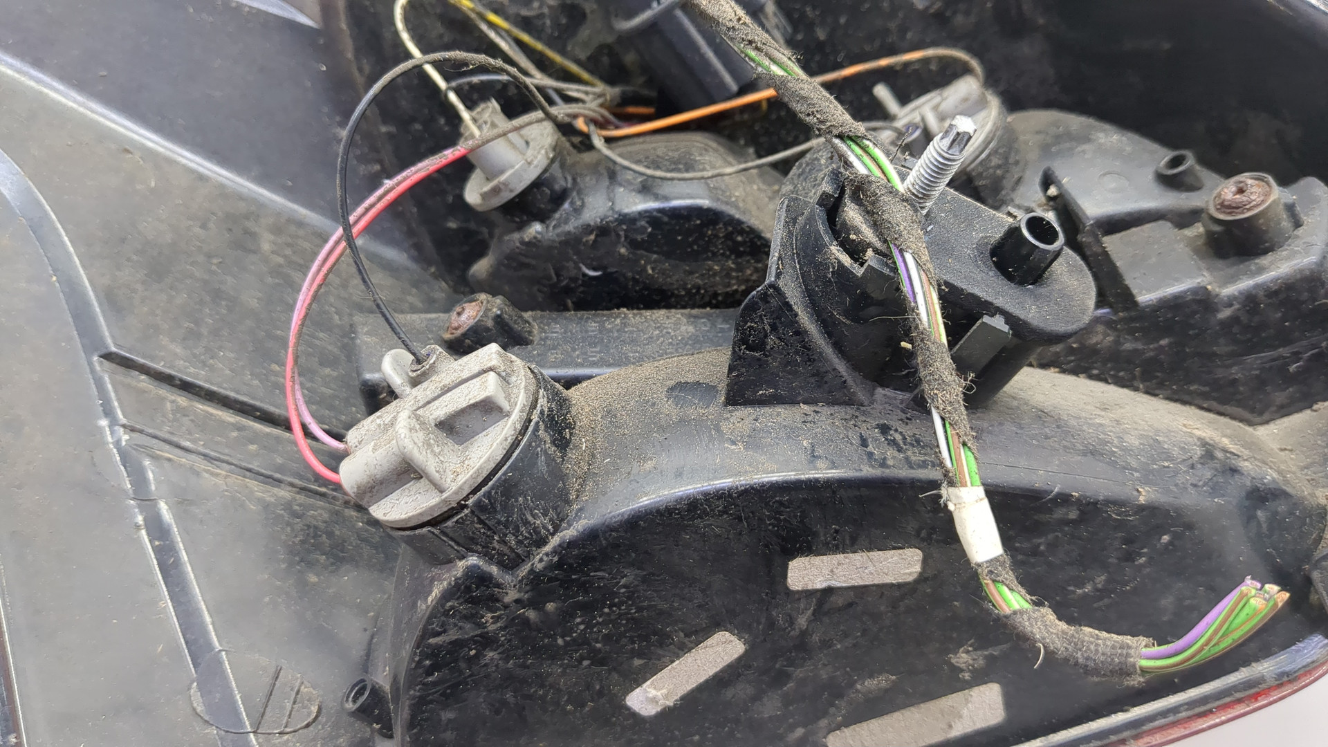 Фонарь задний правый