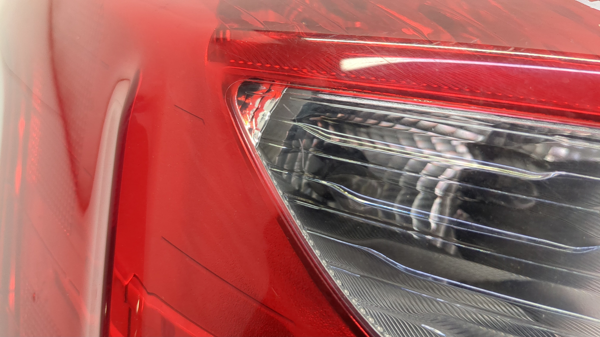 Фонарь задний левый