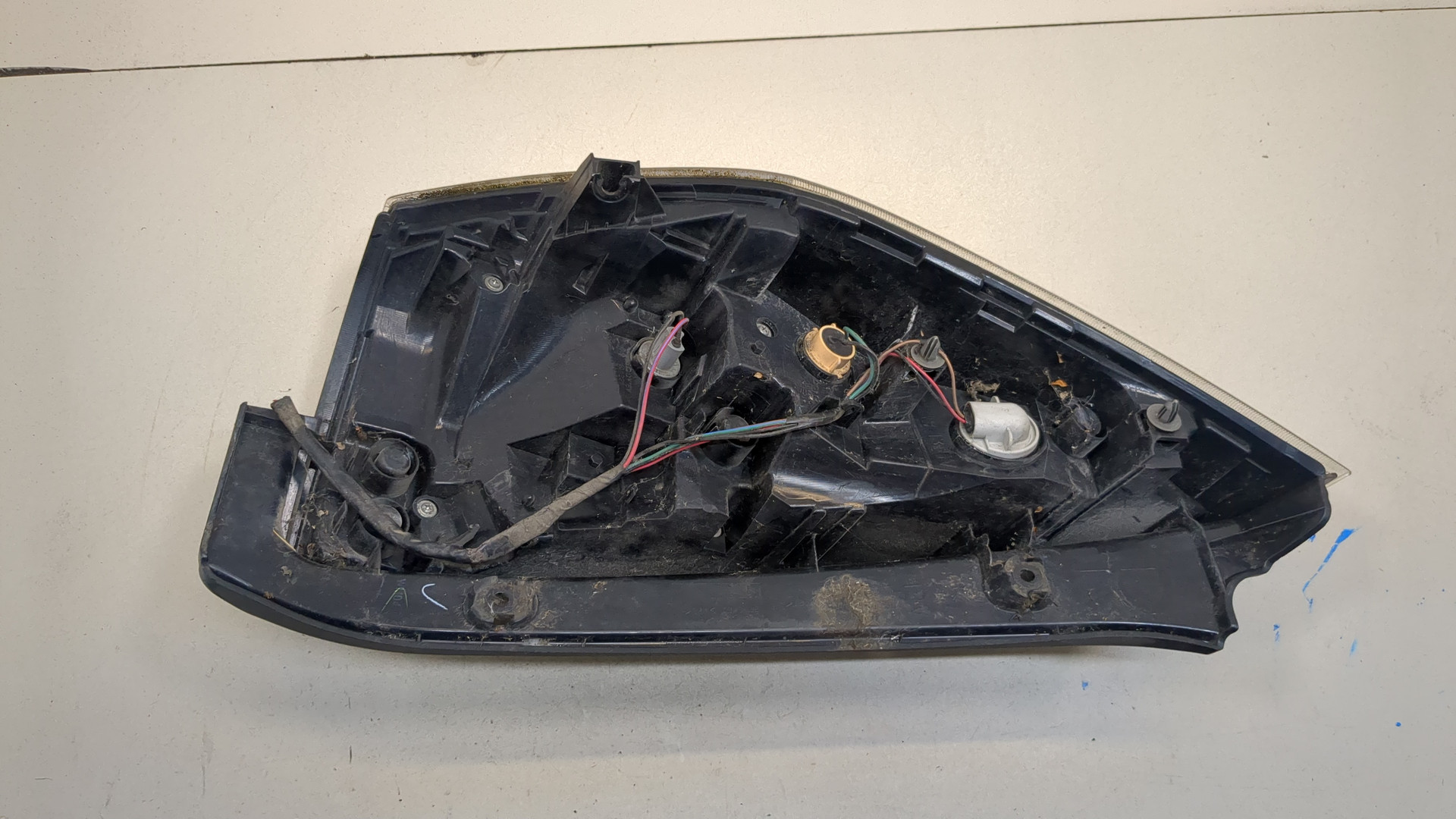 Фонарь задний правый