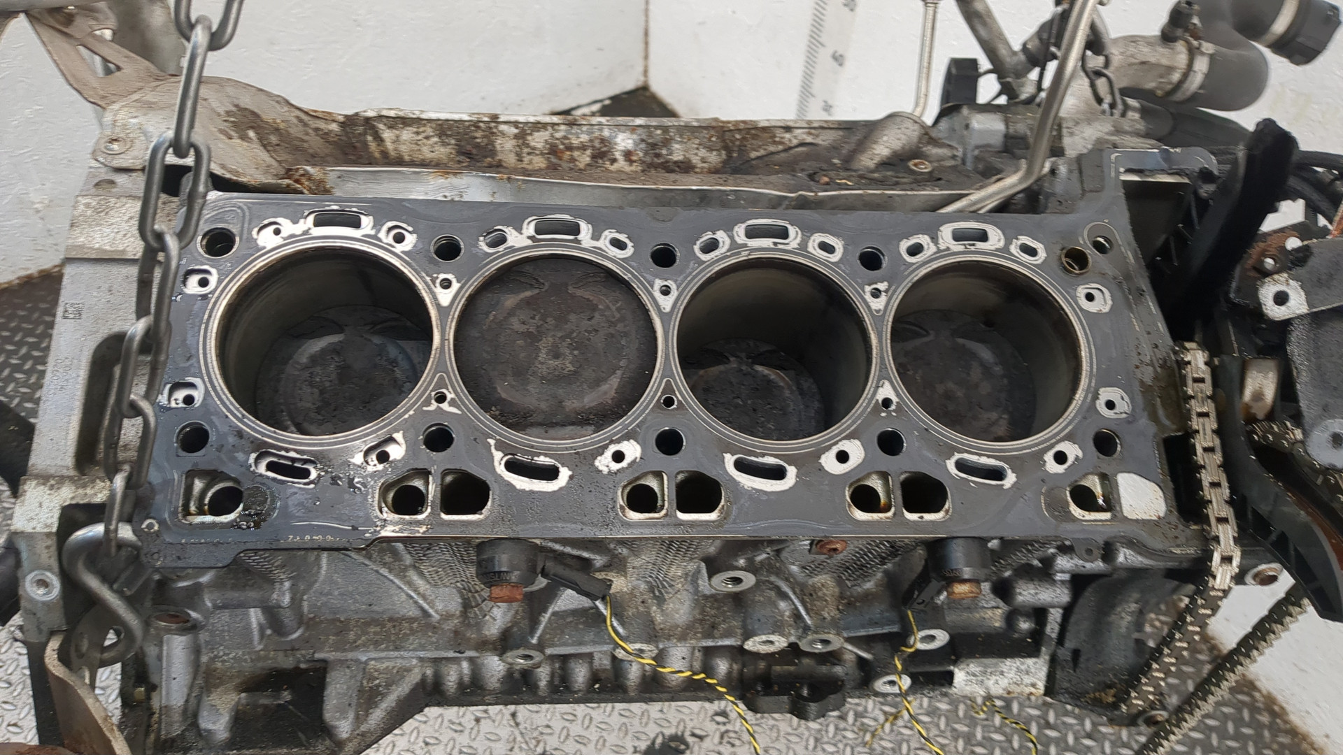 Блок двигателя