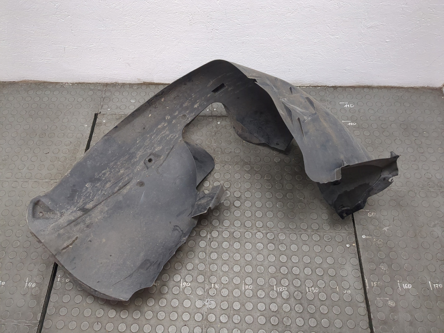 Локер передний правый