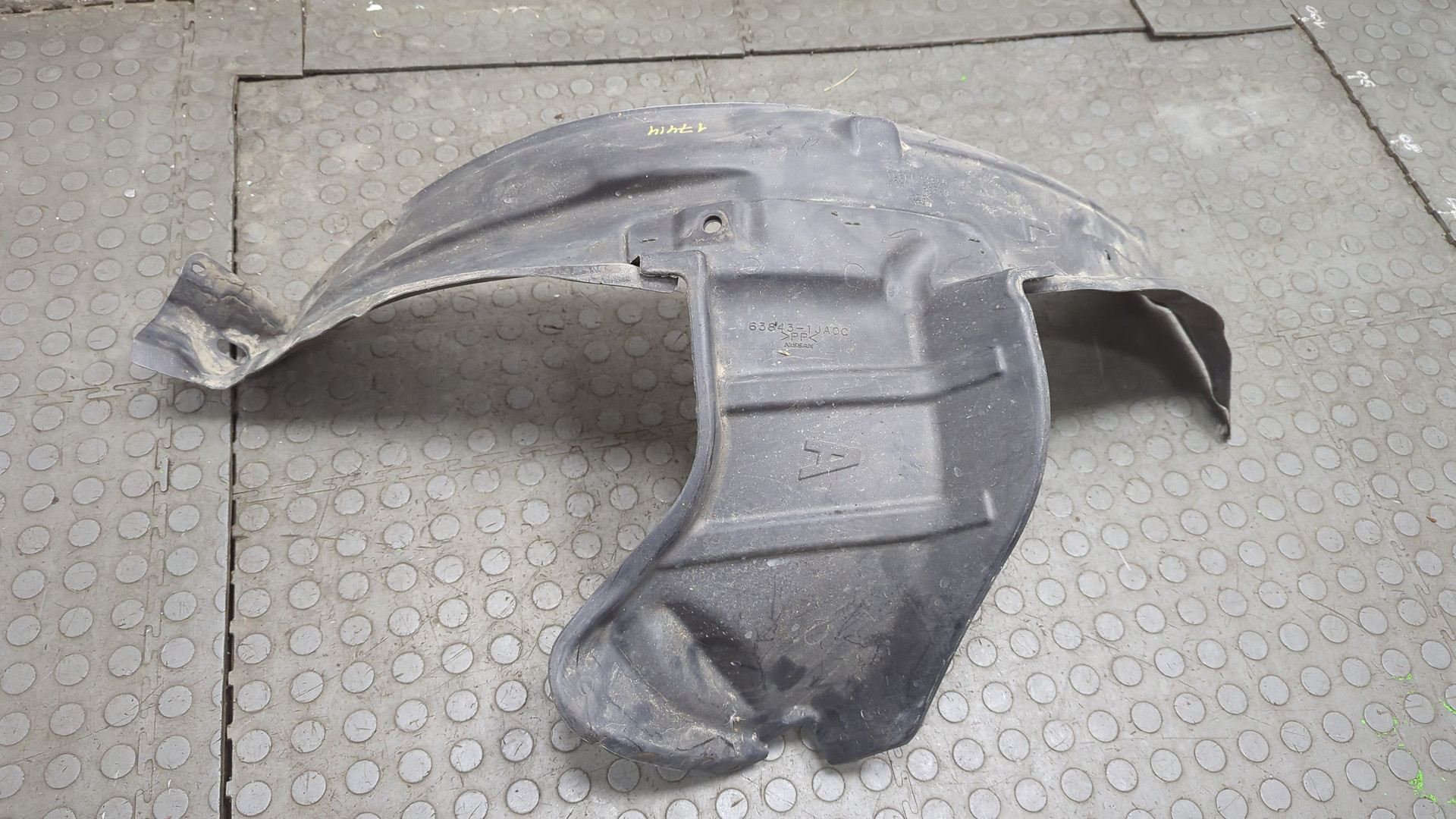 Локер передний левый