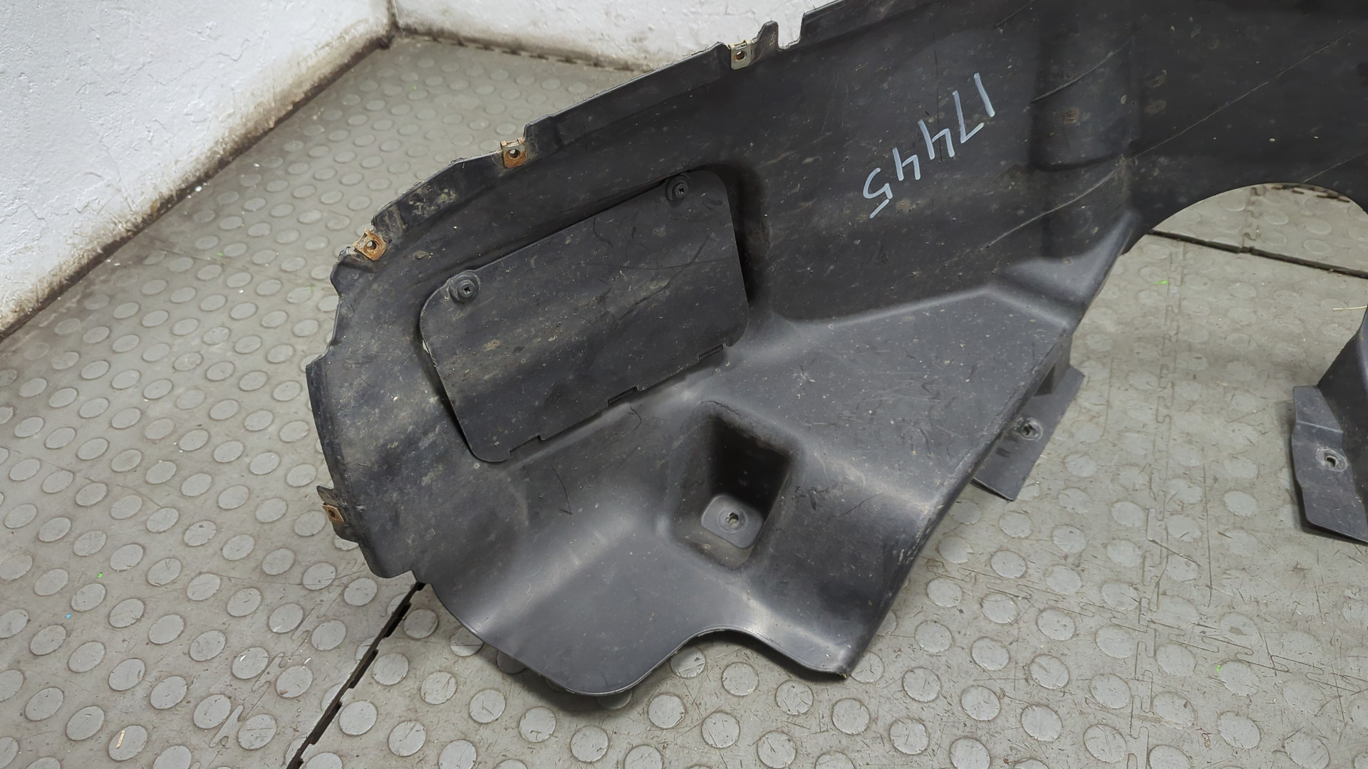 Локер передний левый