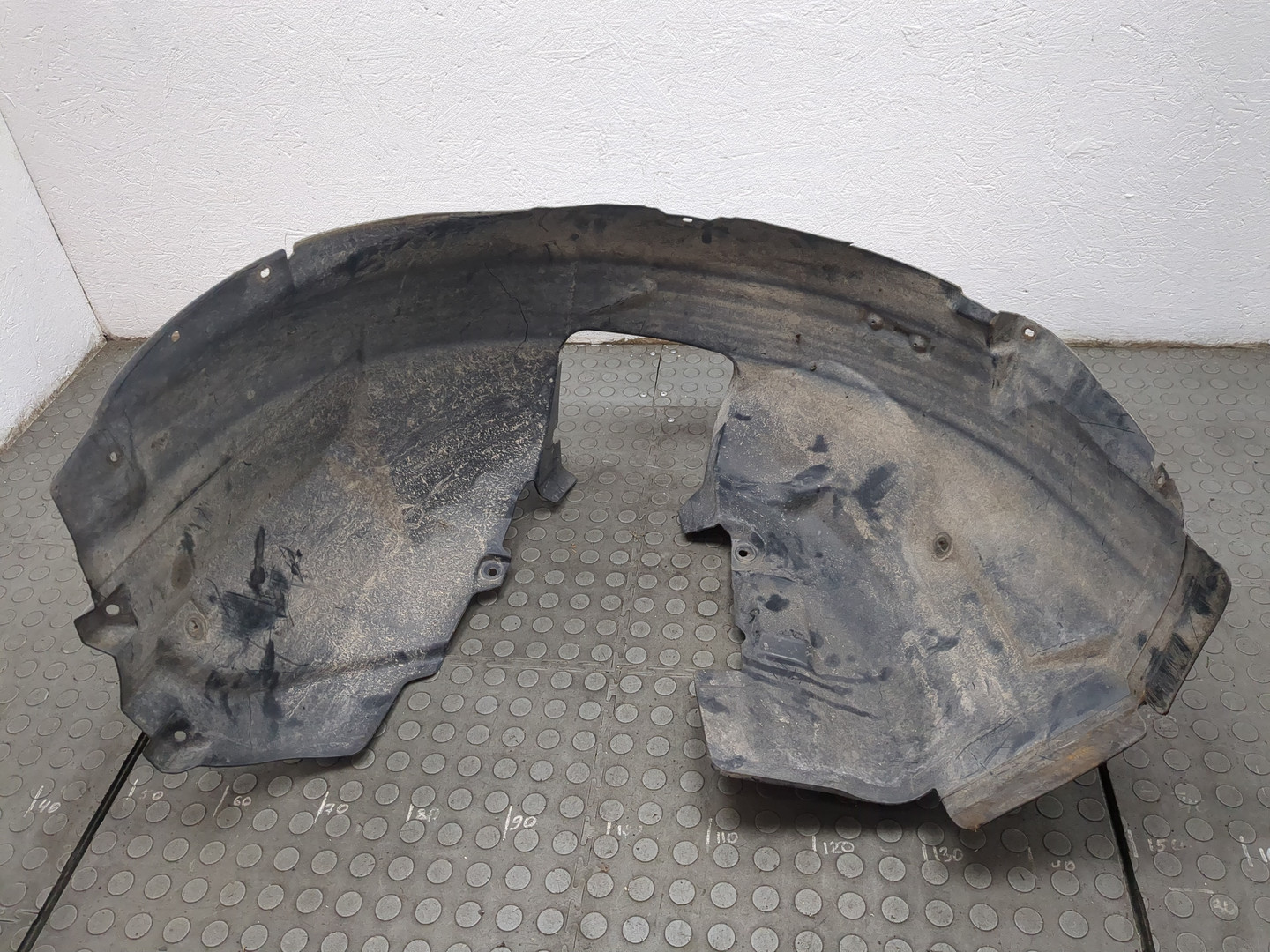 Локер передний правый