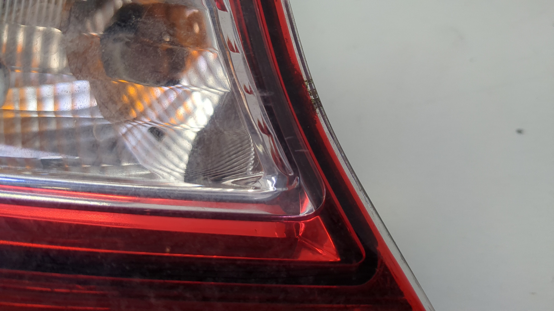 Фонарь задний левый