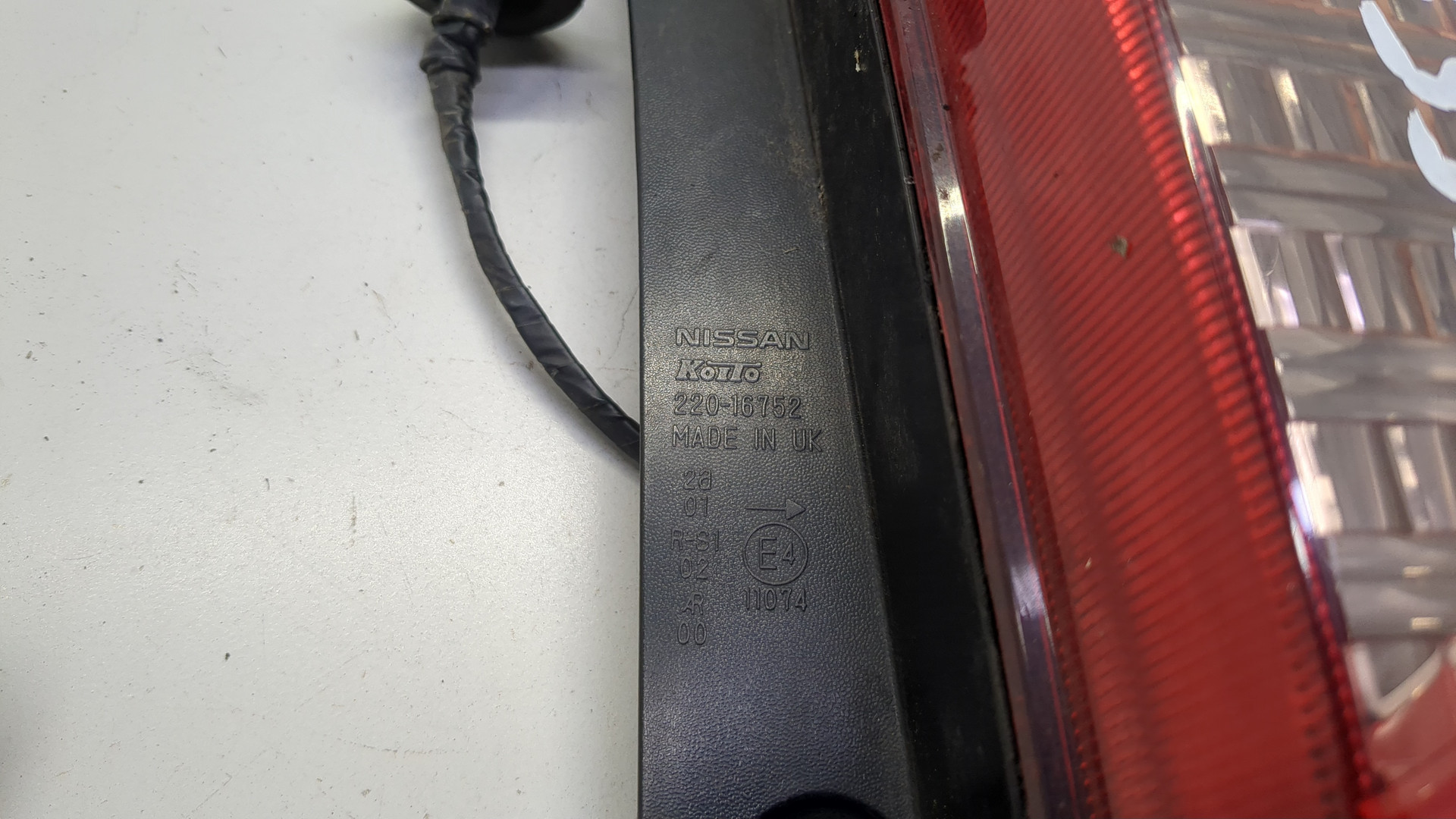 Фонарь задний правый