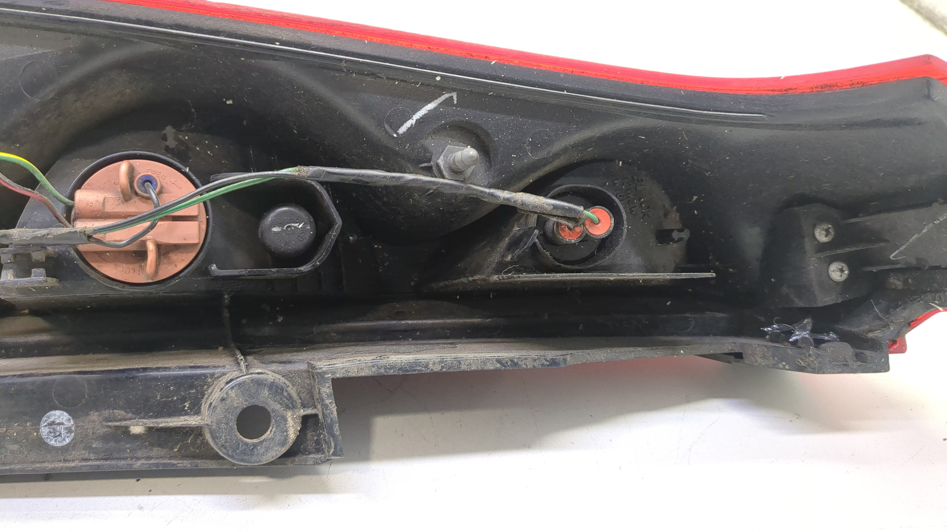 Фонарь задний правый