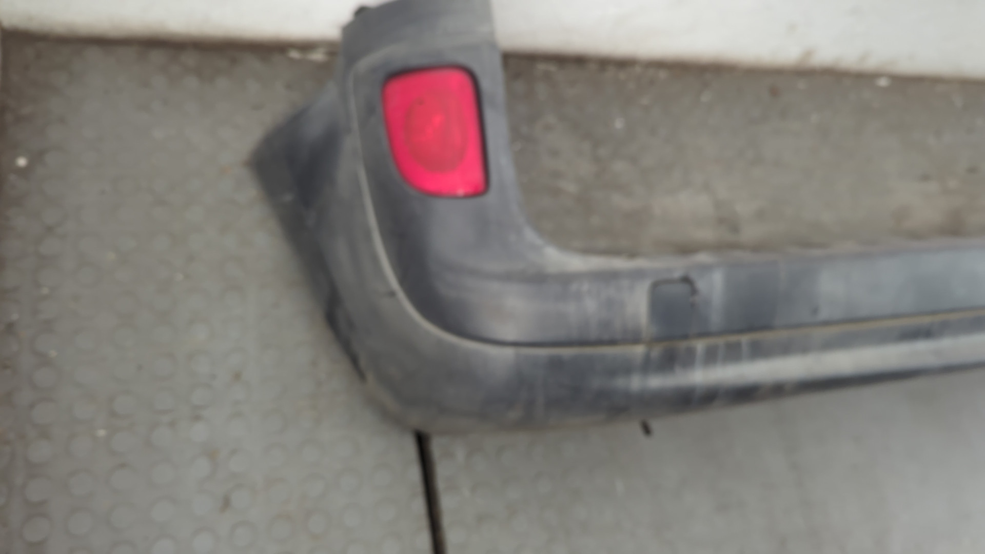 Бампер задний