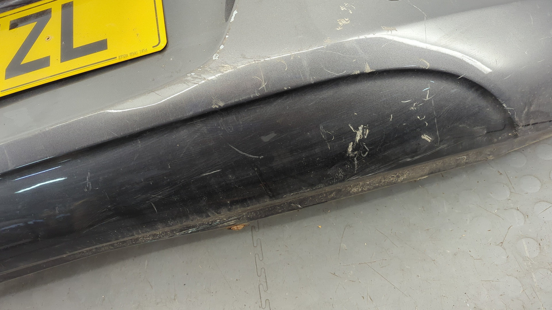 Бампер задний