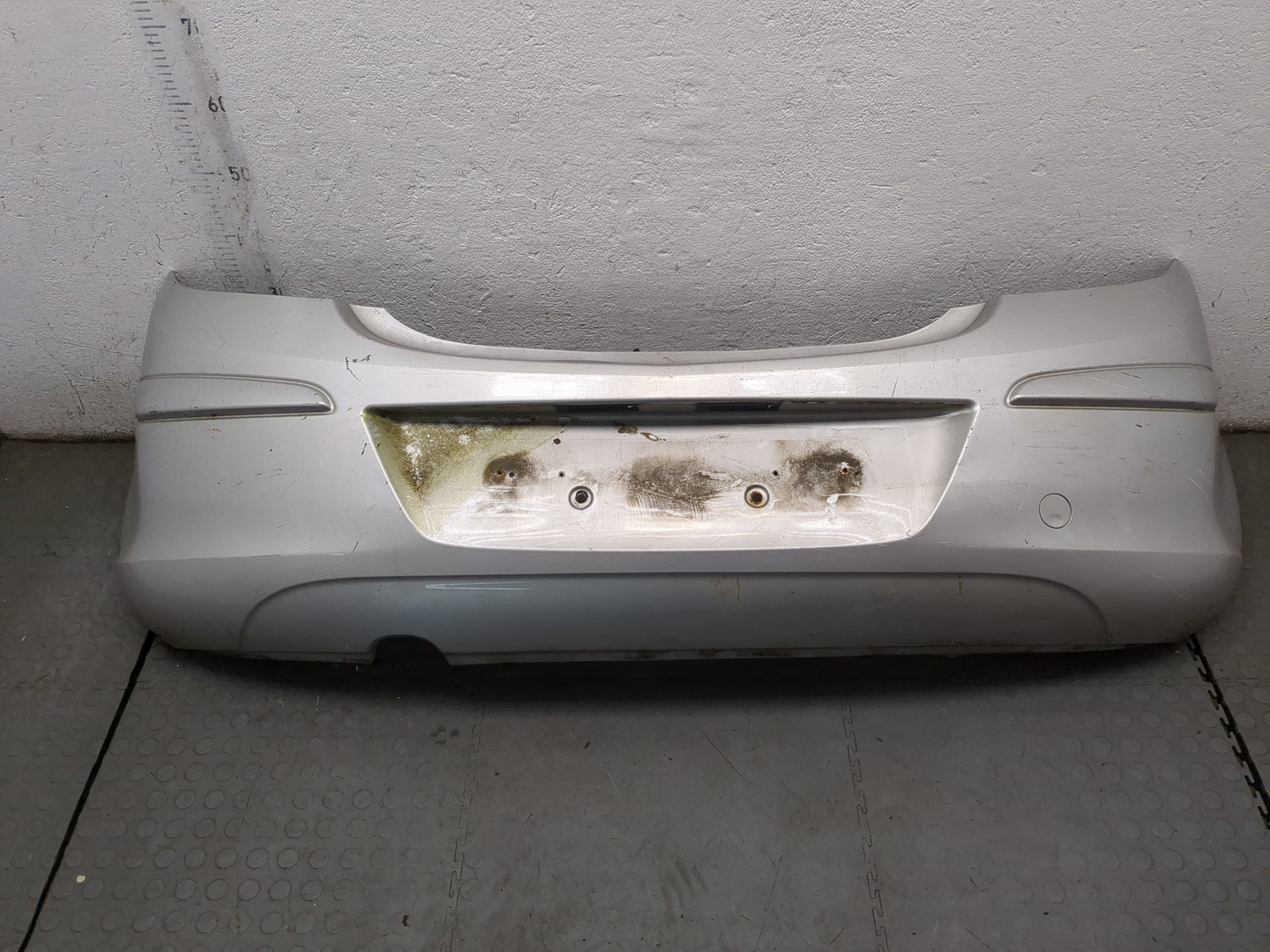 Бампер задний