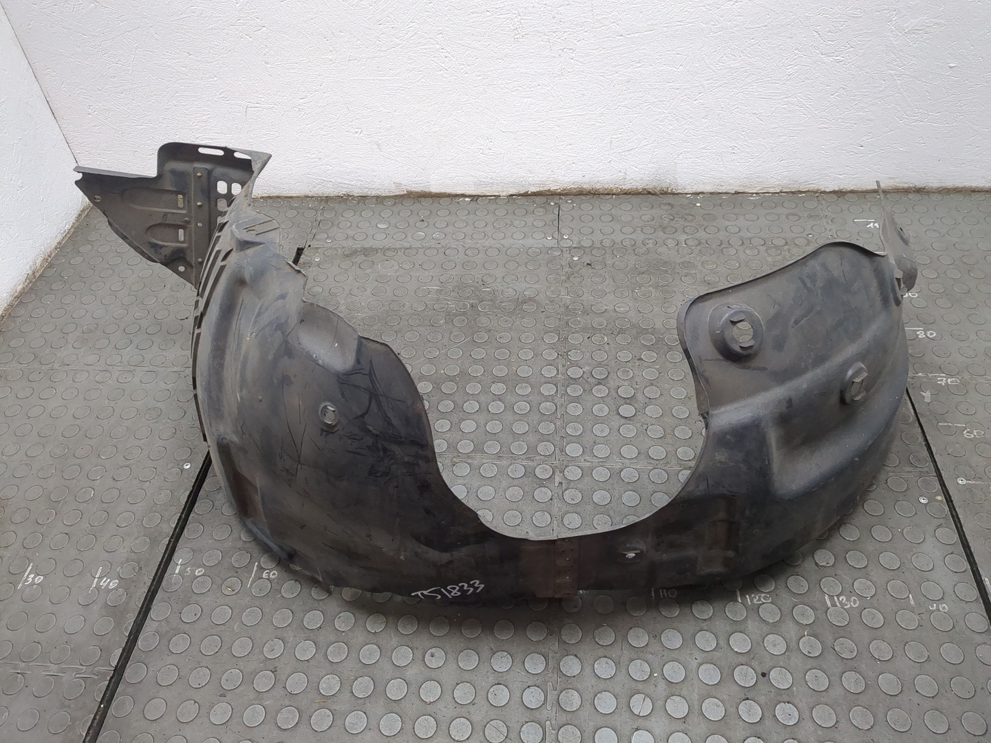 Локер передний левый