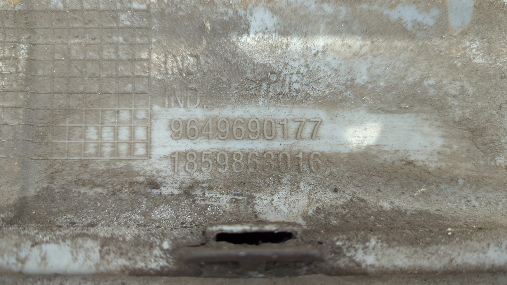 Бампер задний