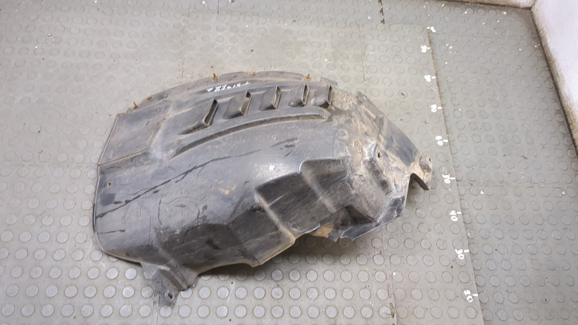 Локер передний правый