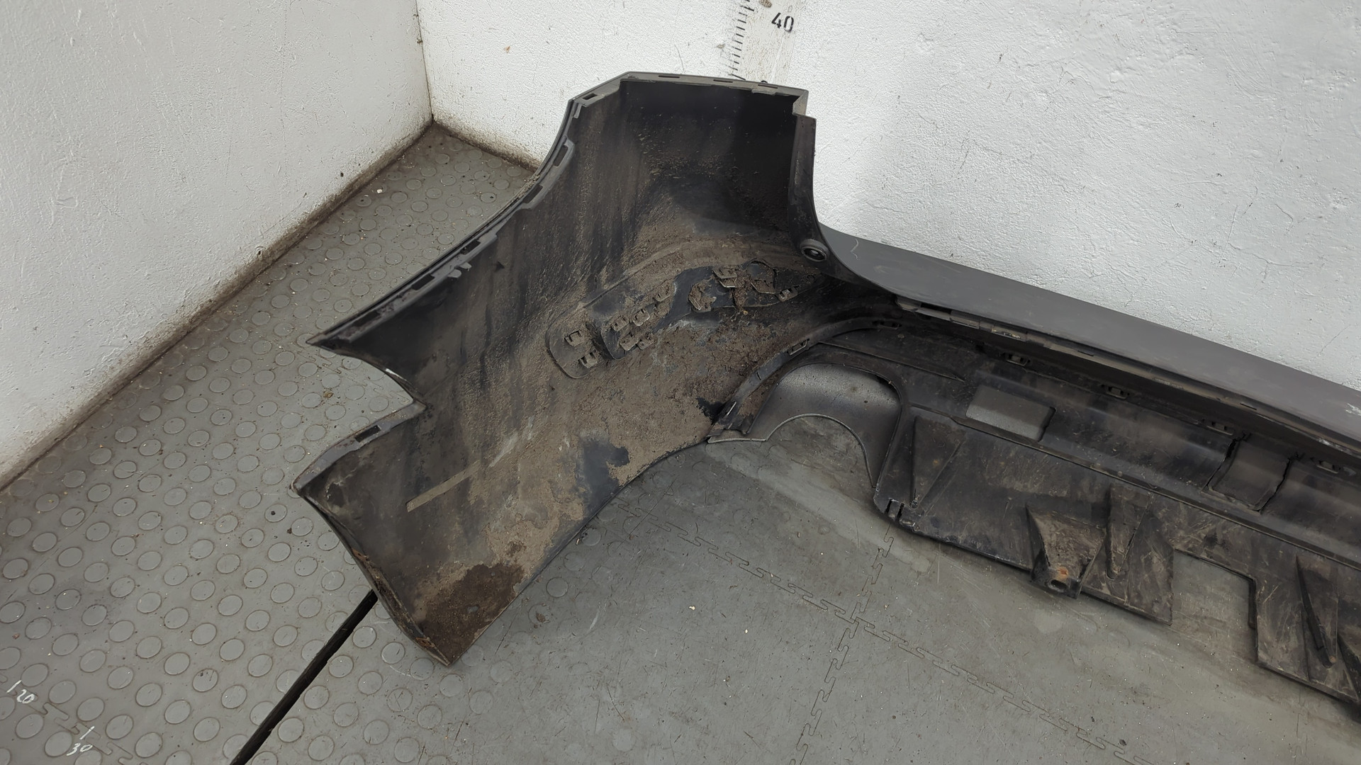 Бампер задний