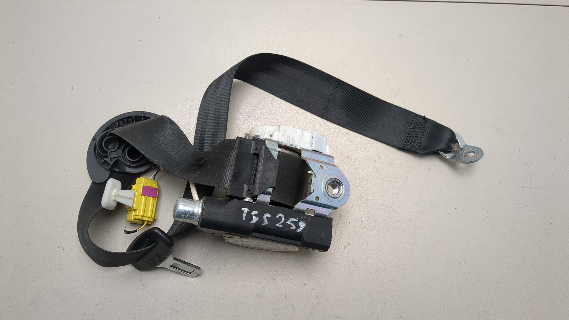 Ремень безопасности