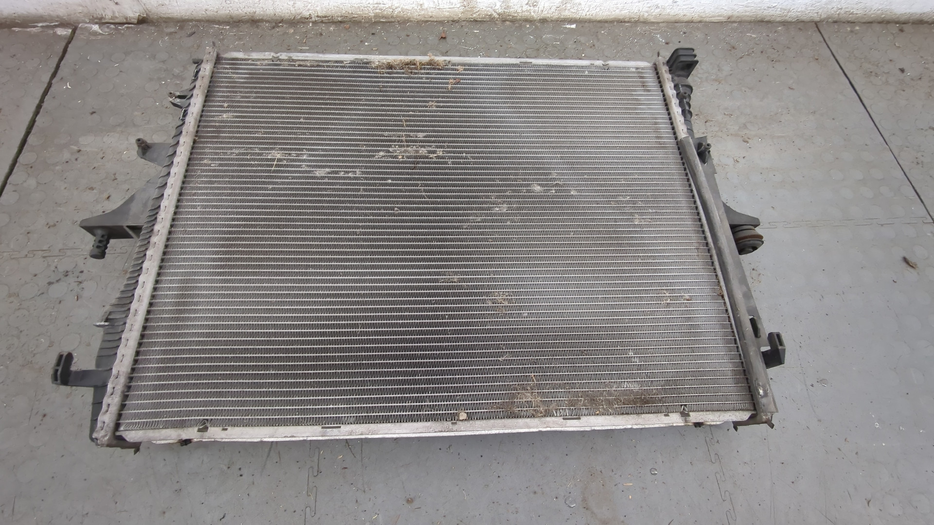 Радиатор охлаждения двигателя основной