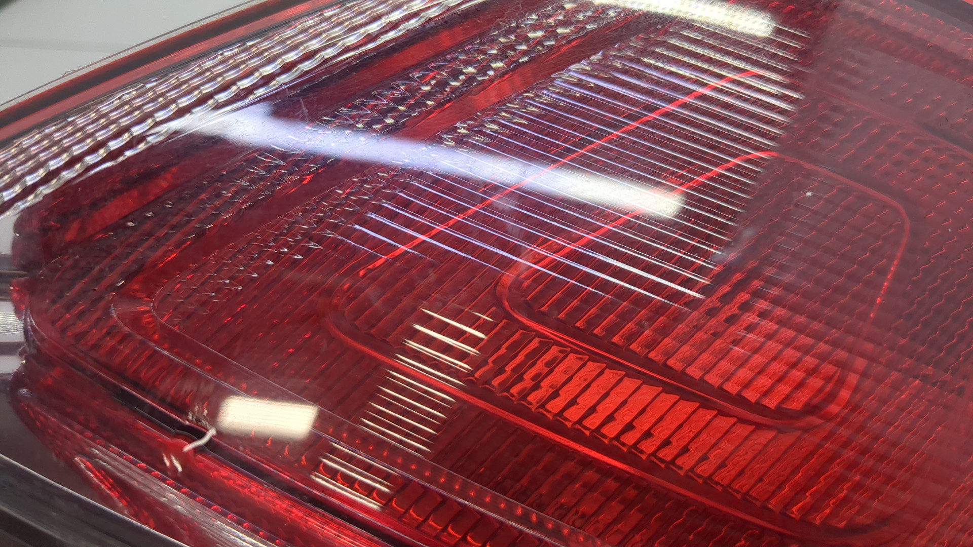 Фонарь задний правый