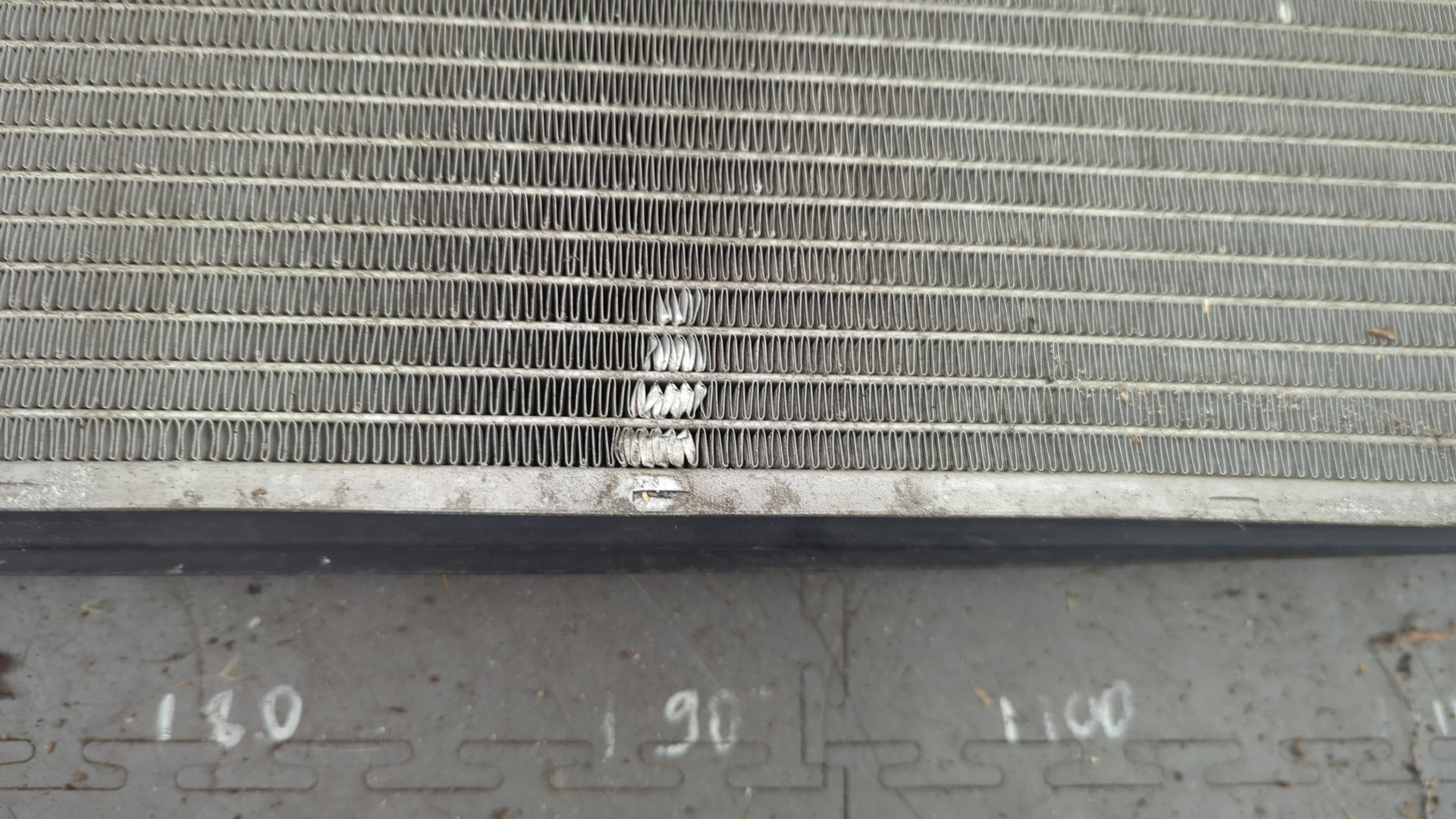 Радиатор охлаждения двигателя основной