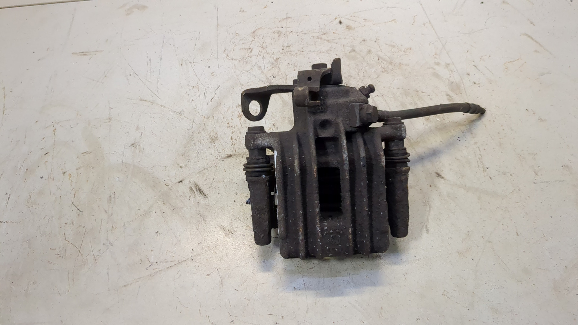 Суппорт задний правый