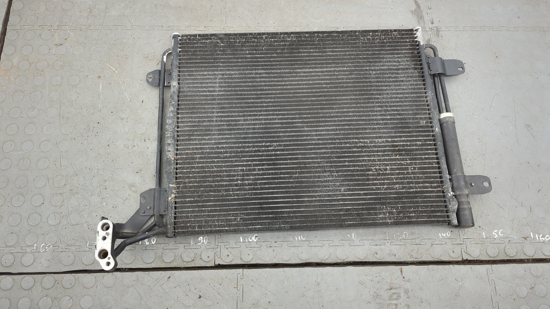 Радиатор кондиционера / конденсер