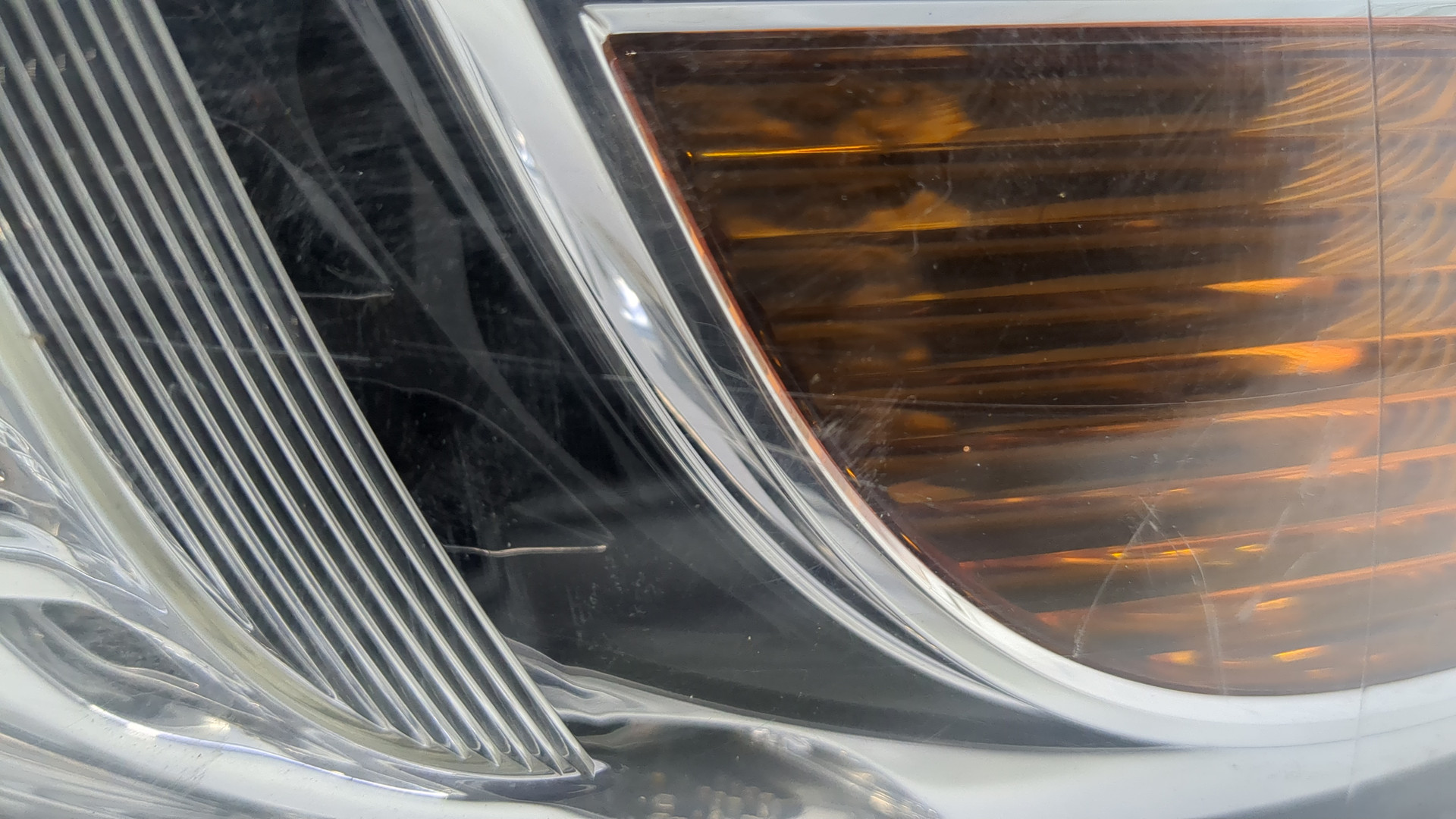 Фонарь задний левый