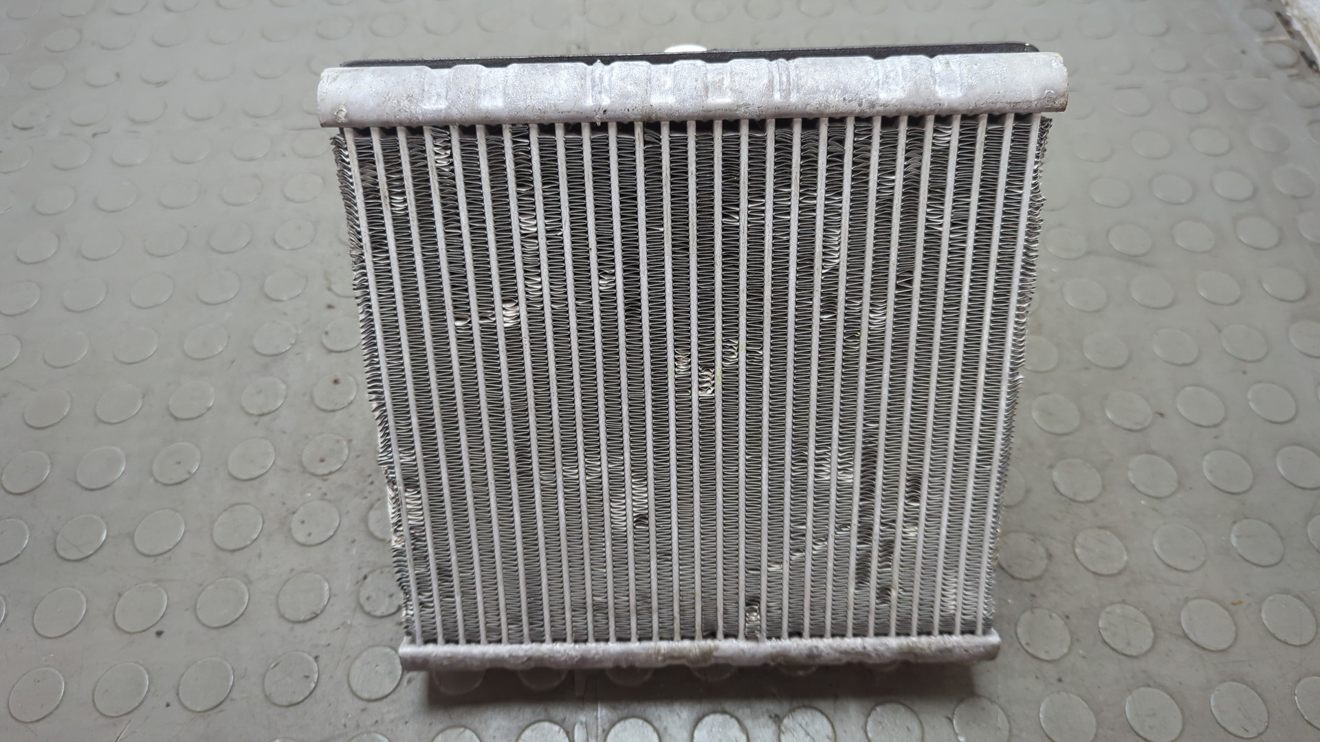 Радиатор кондиционера / конденсер