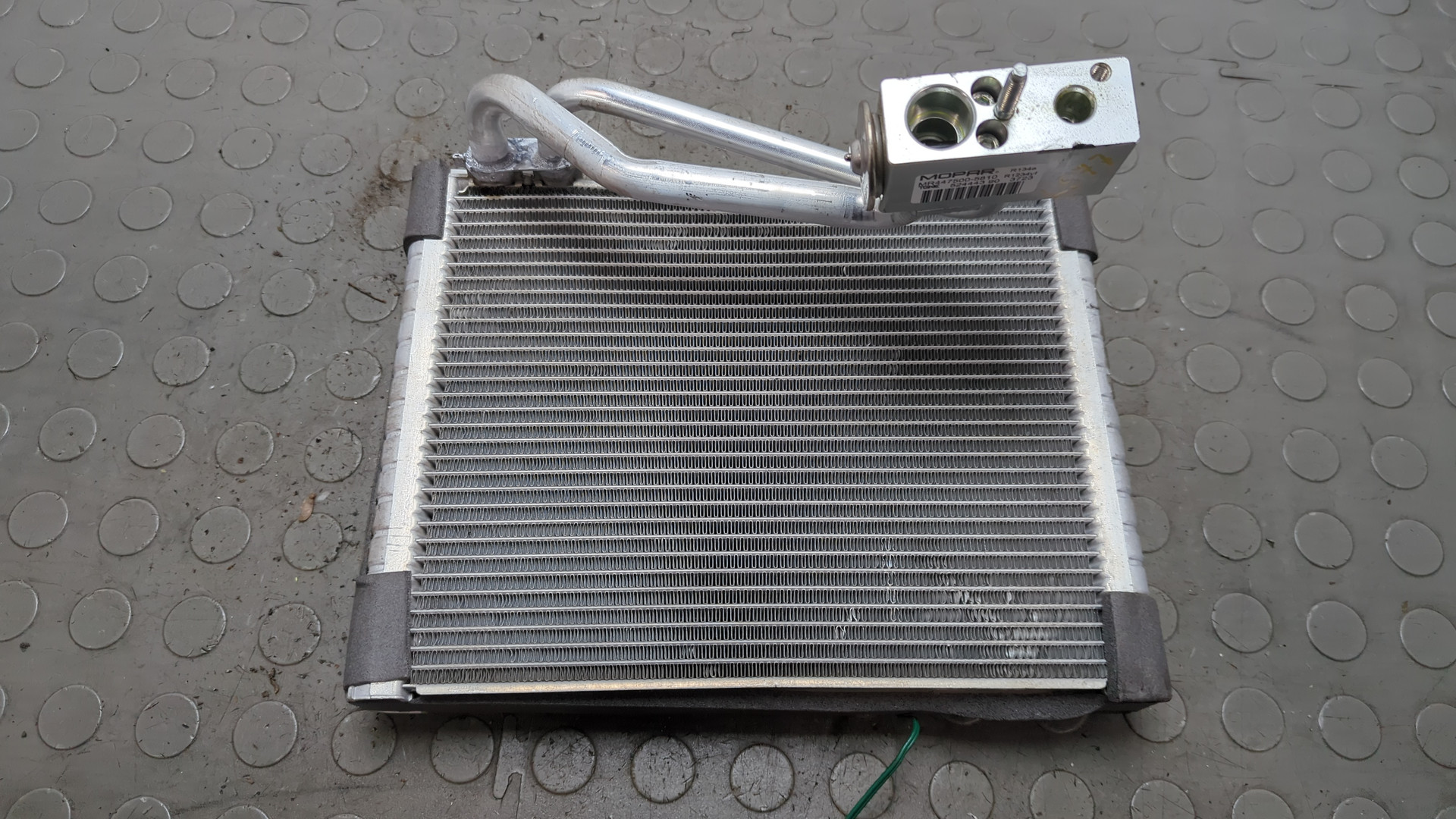 Радиатор кондиционера / конденсер