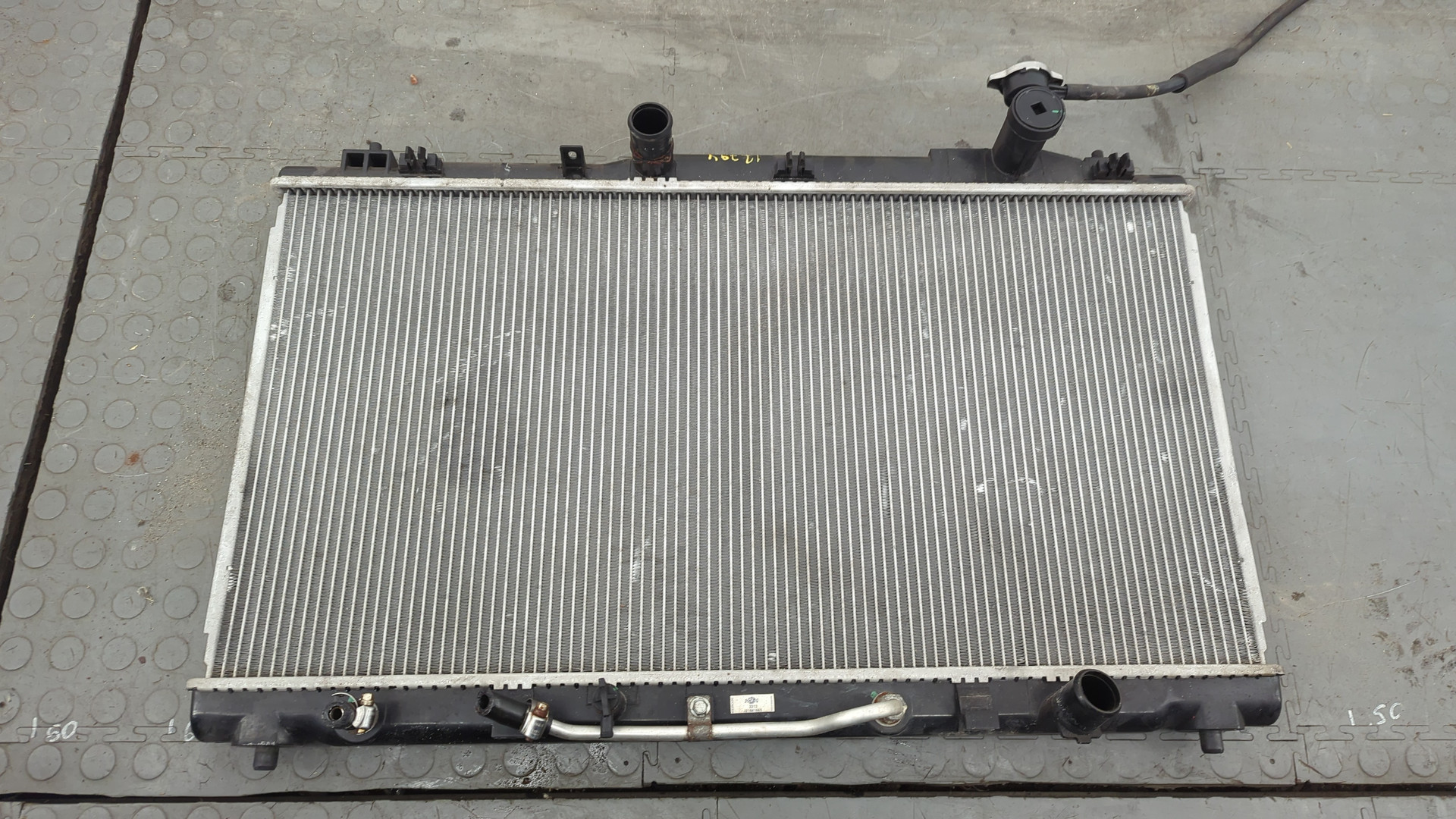 Радиатор охлаждения двигателя основной