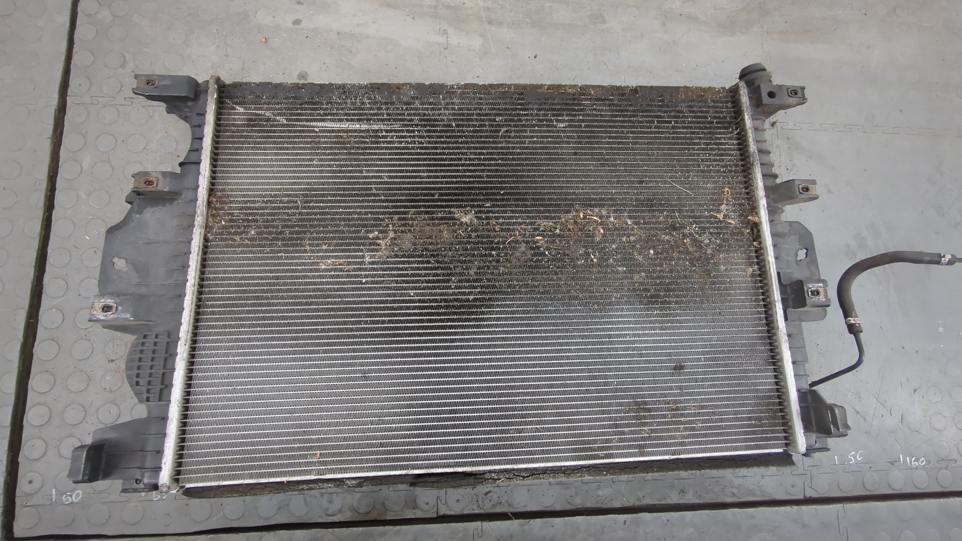 Радиатор охлаждения двигателя основной