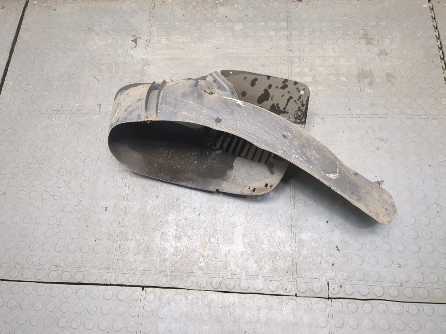 Локер передний левый