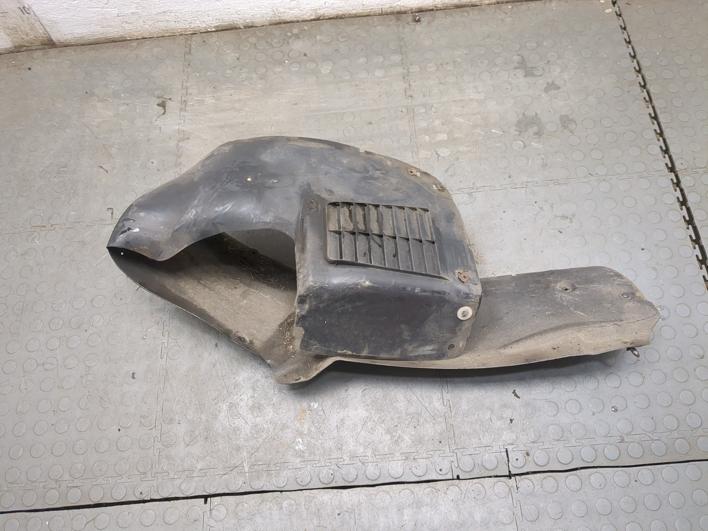 Локер передний левый