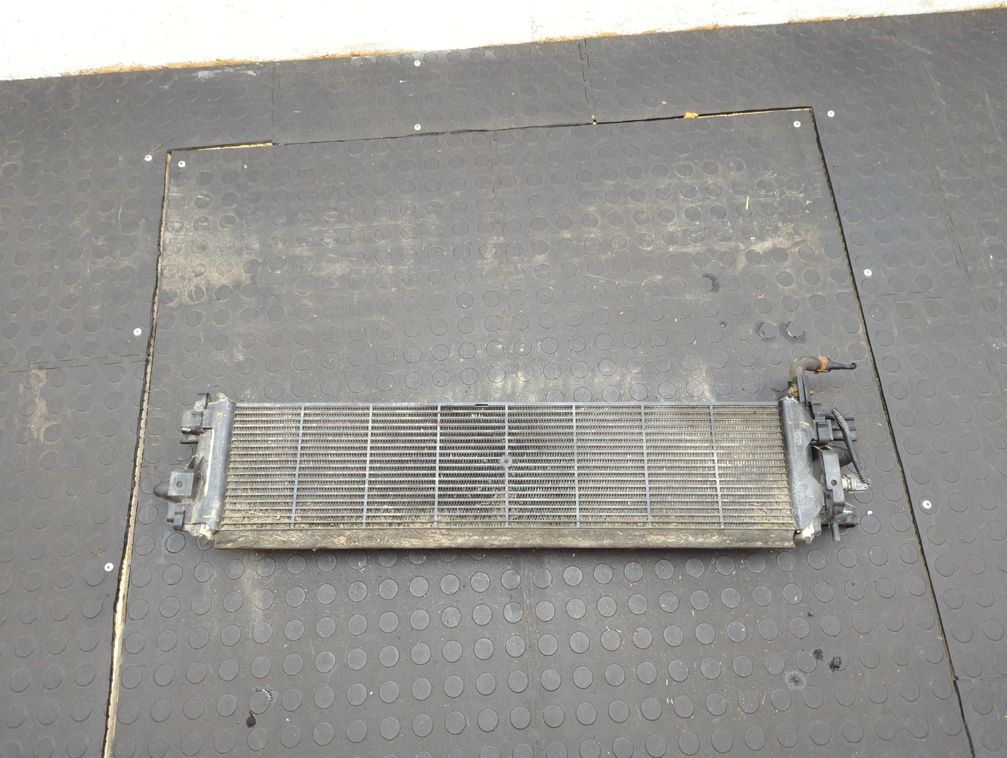 Радиатор охлаждения двигателя основной