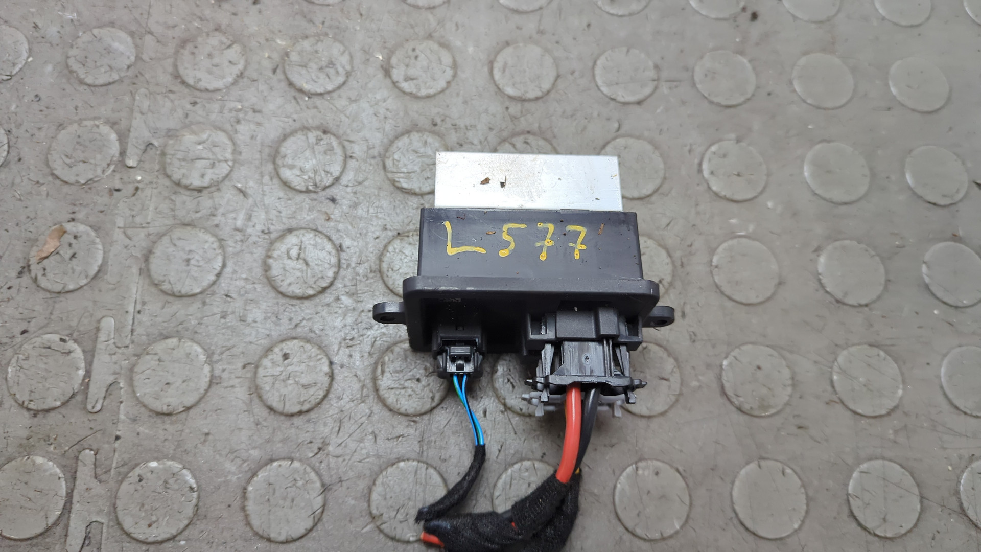 Резистор отопителя