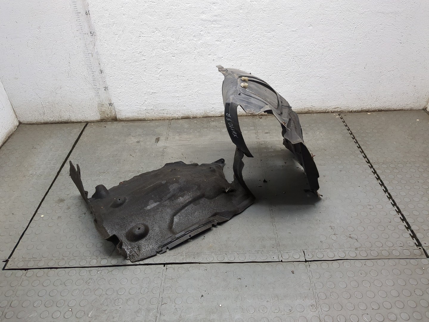 Локер передний правый