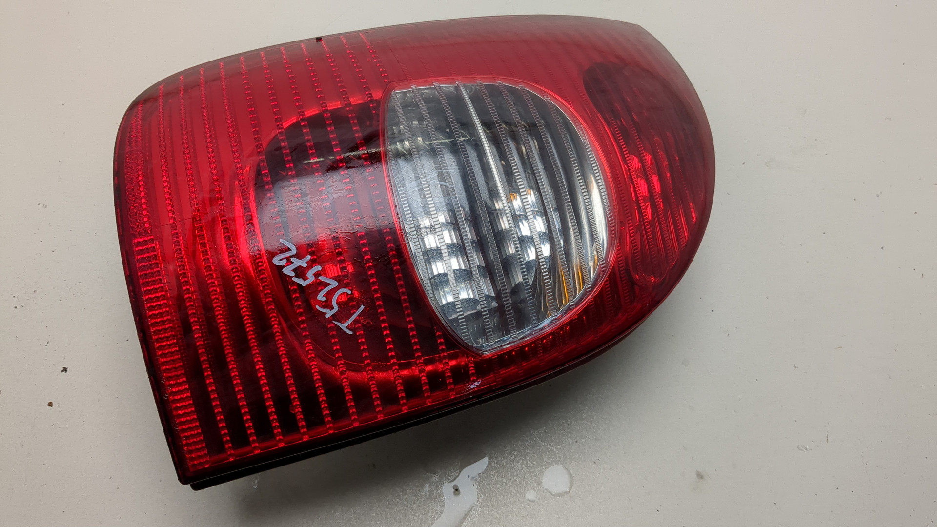 Фонарь задний левый