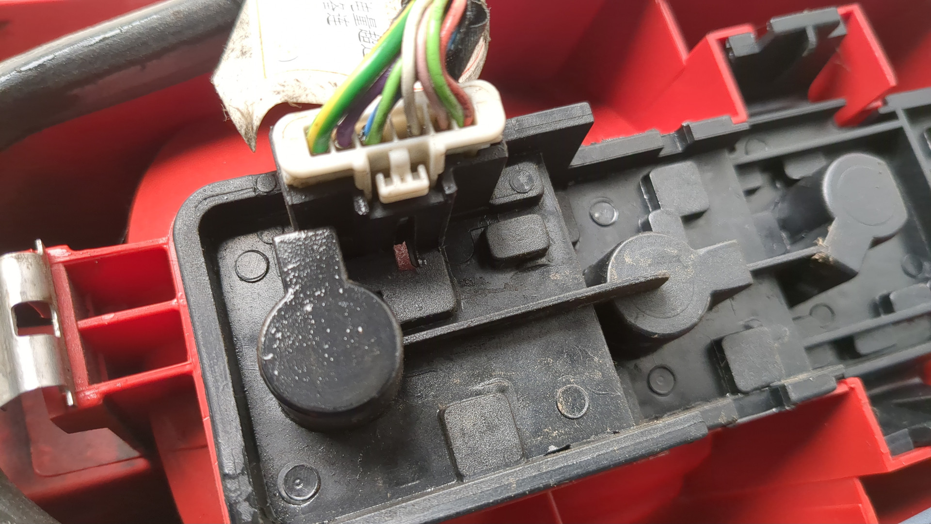 Фонарь задний левый