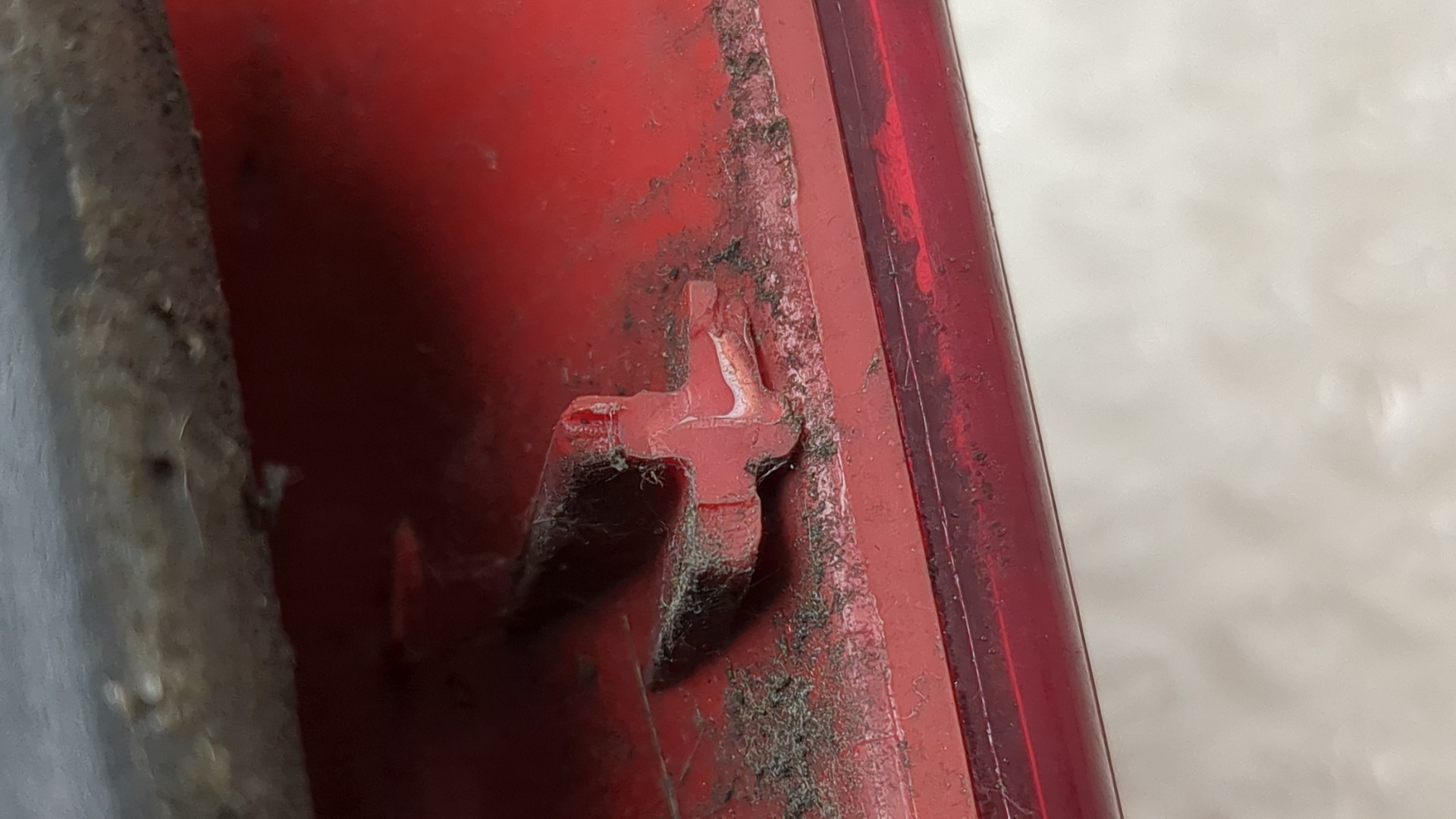 Фонарь задний левый