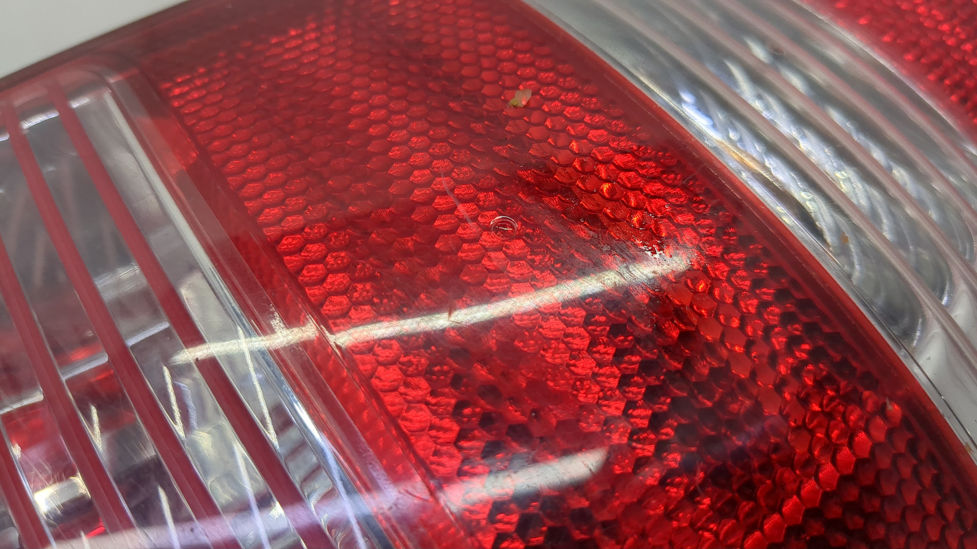 Фонарь задний правый