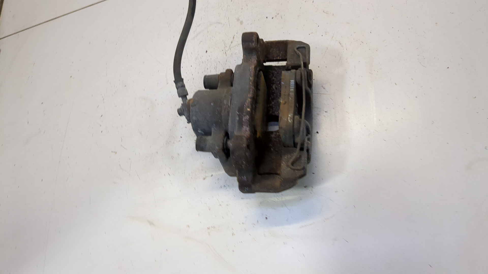 Суппорт передний правый