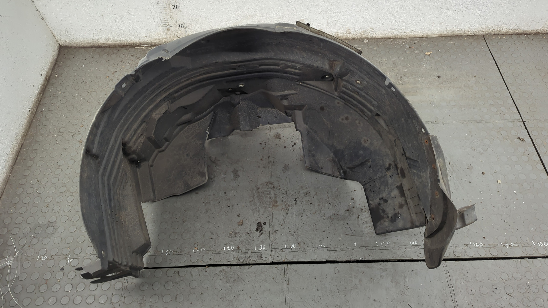 Локер передний левый